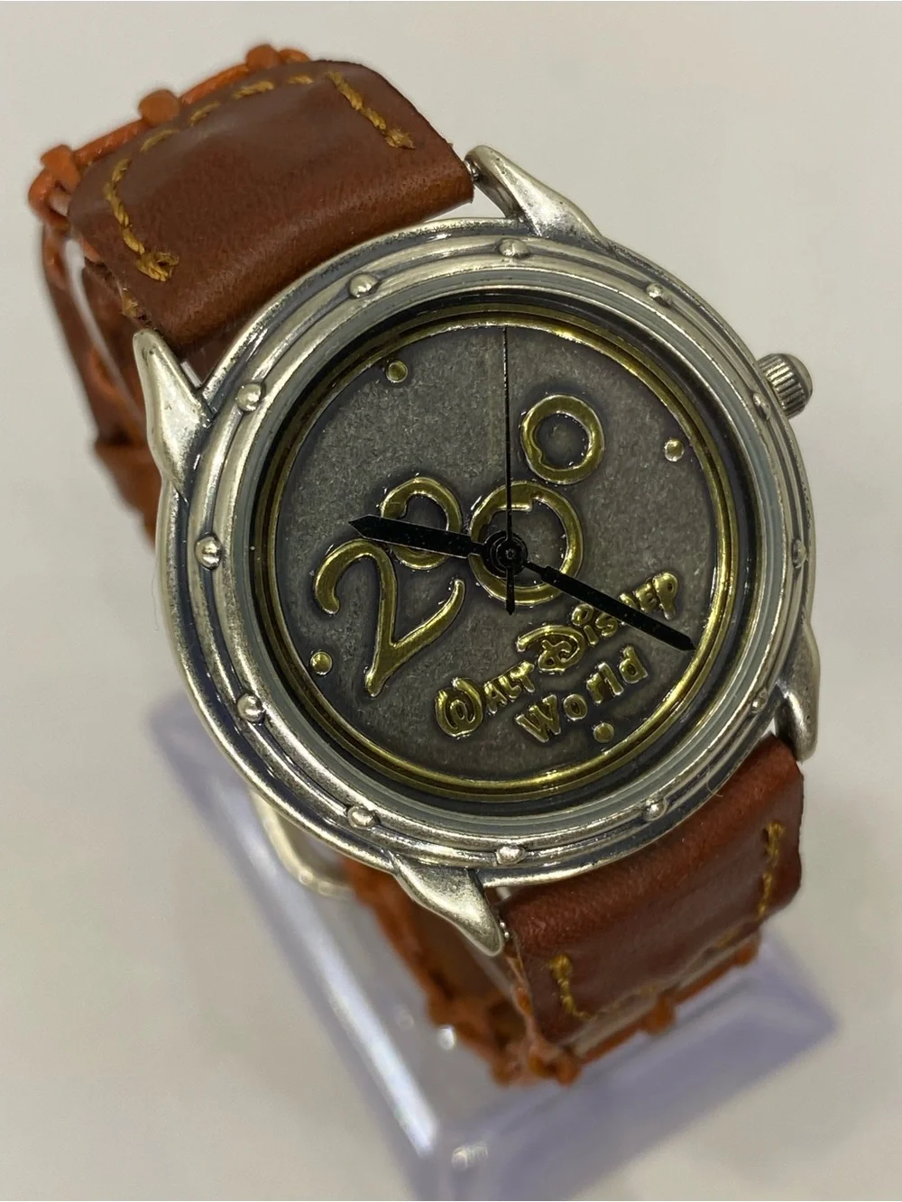 Men’s *** Disney *** Rare ^ Millennium Collectors Watch *^*